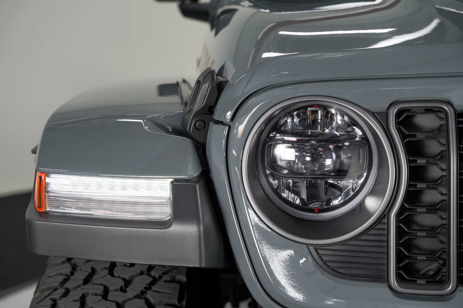 Used 2025 Jeep Wrangler Unlimited Rubicon 392 AWD/4WD image 11