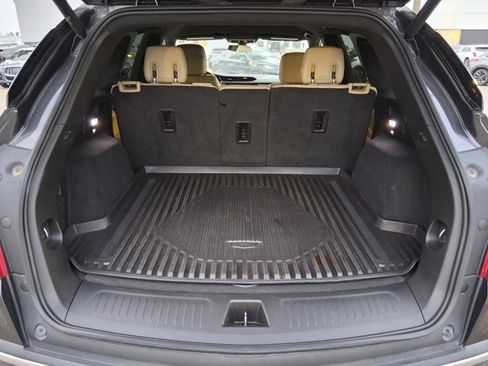 Used 2018 Cadillac XT5 Base image 6