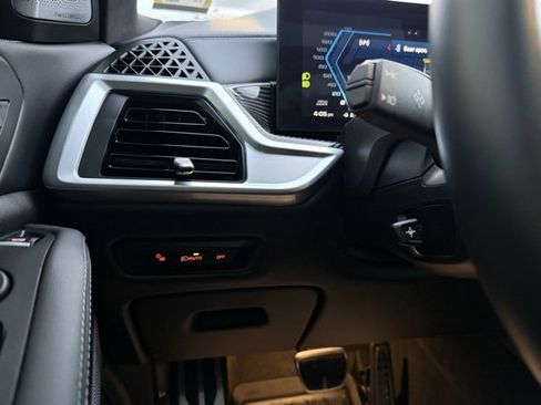 Used 2024 BMW X5 M Competition w/ Executive Package image 19