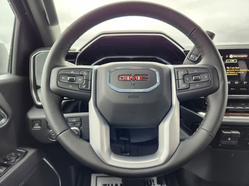 New 2026 GMC Sierra 1500 SLE image 15