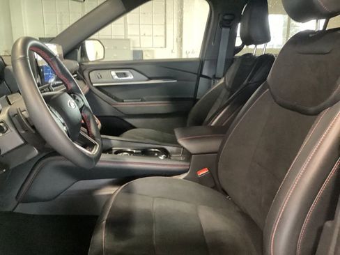 Certified 2025 Ford Explorer ST image 11