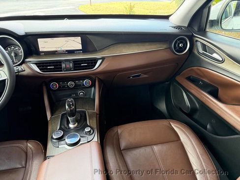 Used 2018 Alfa Romeo Stelvio Ti AWD/4WD image 12
