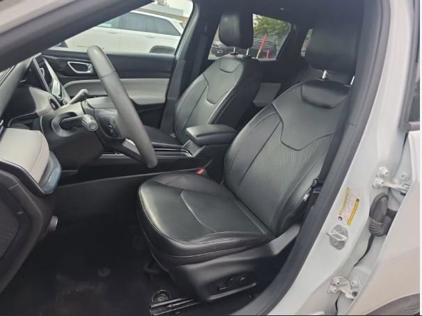 Used 2023 Jeep Compass Limited AWD/4WD image 8