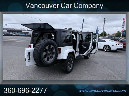 Used 2018 Jeep Wrangler Unlimited Sahara AWD/4WD image 33