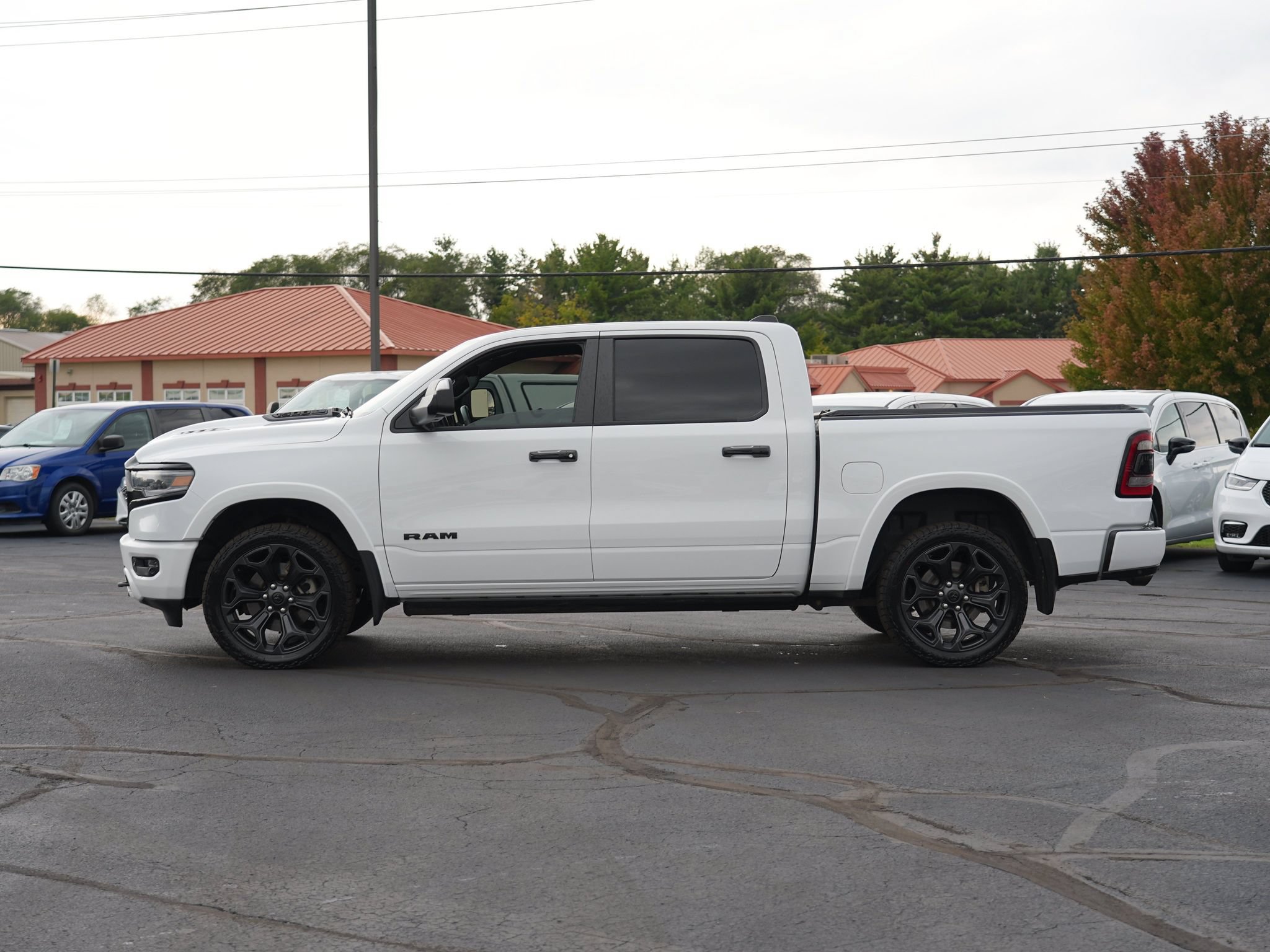 Used 2024 RAM 1500 Limited AWD/4WD image 7