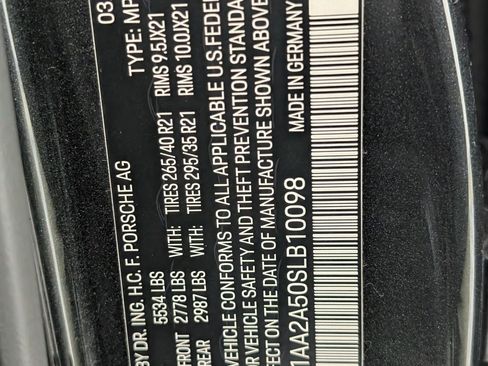 Used 2025 Porsche Macan image 29