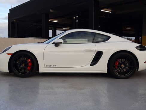 Certified 2025 Porsche 718 Cayman GT4 image 2