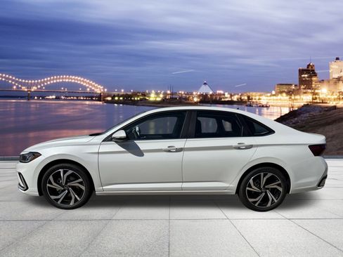 New 2025 Volkswagen Jetta SEL image 2