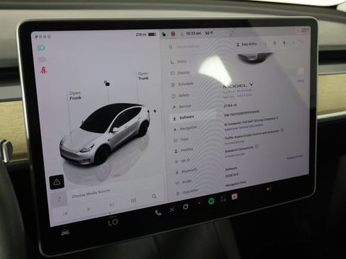 Used 2023 Tesla Model Y Long Range AWD/4WD image 28