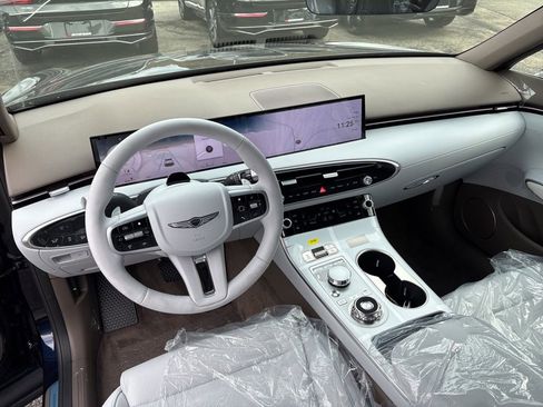 Used 2026 Genesis GV70 2.5T Advanced image 11