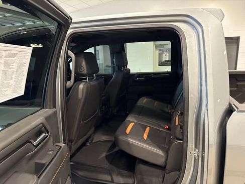 Used 2024 GMC Sierra 3500 AT4 w/ Technology Package AWD/4WD image 18