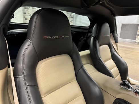 Used 2010 Chevrolet Corvette Grand Sport w/ Preferred Equipment Group RWD image 33