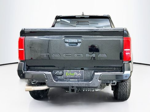 Used 2024 Toyota Tacoma TRD Off-Road w/ TRD Off Road Upgrade Package image 7