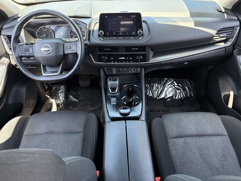 Used 2025 Nissan Rogue SV AWD/4WD image 17