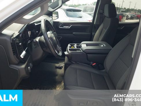 Used 2025 Chevrolet Silverado 1500 LT RWD image 6