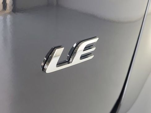 Used 2025 Toyota Corolla LE FWD image 10