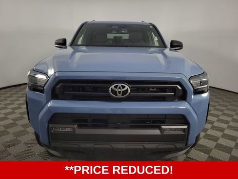 Used 2025 Toyota 4Runner SR5 AWD/4WD image 2