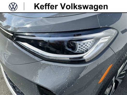 New 2025 Volkswagen ID.4 Pro S Plus AWD/4WD image 9