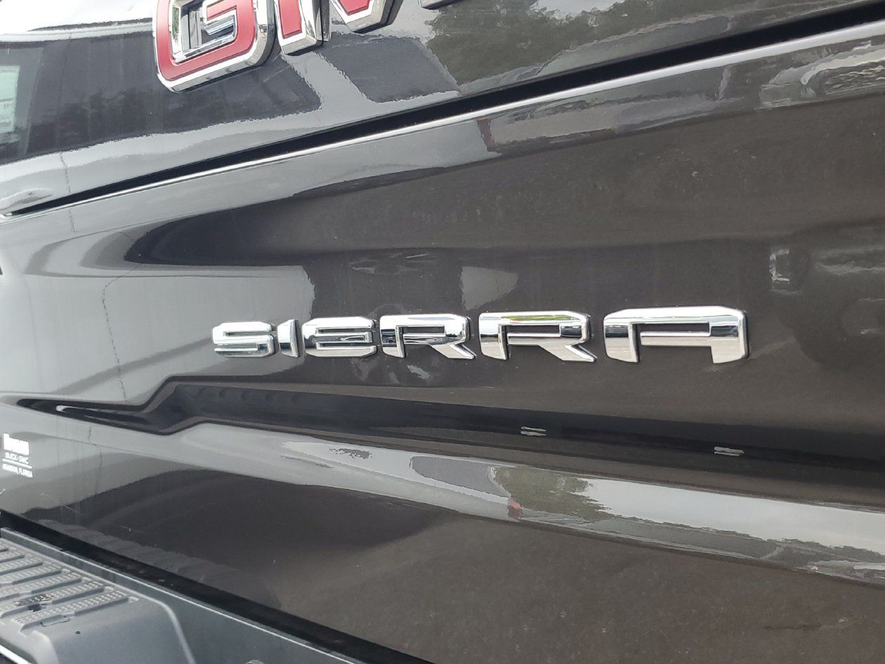 Used 2021 GMC Sierra 1500 SLT w/ SLT Premium Plus Package AWD/4WD image 7