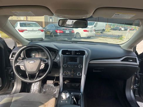 Used 2019 Ford Fusion S image 19