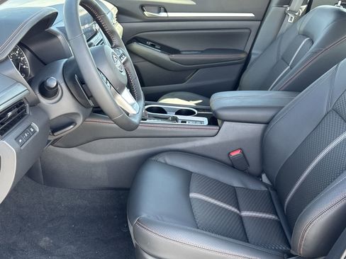 New 2025 Nissan Altima 2.5 SR image 15
