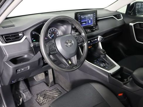 Used 2021 Toyota RAV4 LE w/ Carpet Mat Package (TMS) AWD/4WD image 23