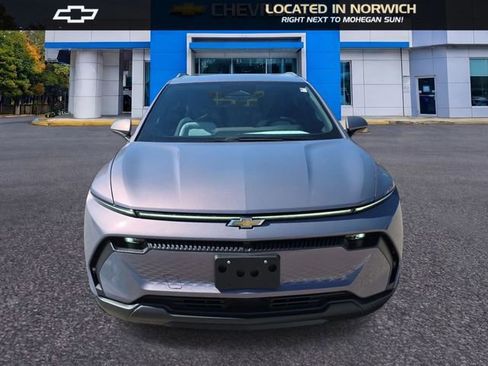New 2026 Chevrolet Equinox EV LT AWD/4WD image 2
