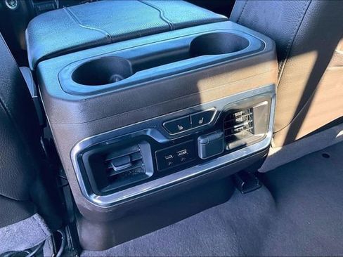 Used 2023 GMC Sierra 2500 Denali w/ Denali Ultimate Package image 11