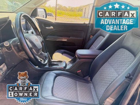 Used 2019 Chevrolet Colorado Z71 w/ Z71 Midnight Edition AWD/4WD image 3