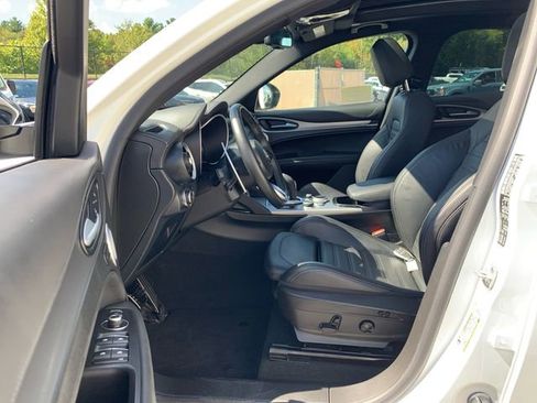 Used 2024 Alfa Romeo Stelvio Veloce image 31
