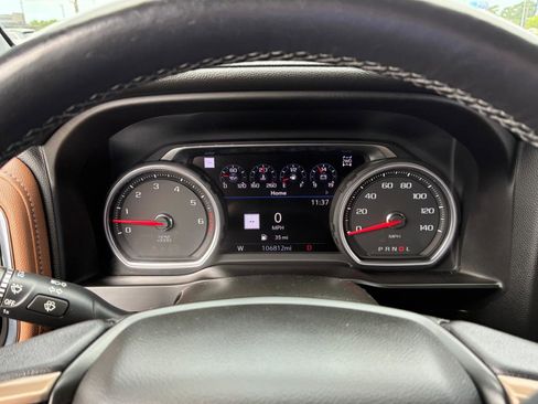 Used 2022 Chevrolet Silverado 1500 High Country w/ Technology Package AWD/4WD image 19