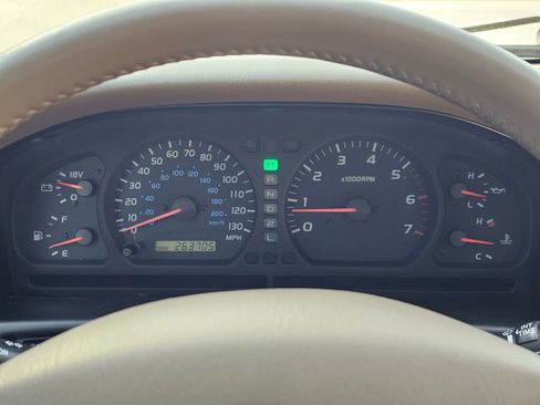 Used 1999 Toyota Land Cruiser image 28