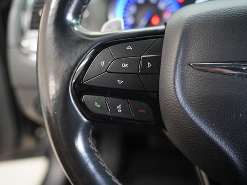 Used 2019 Chrysler 300 S AWD/4WD image 13