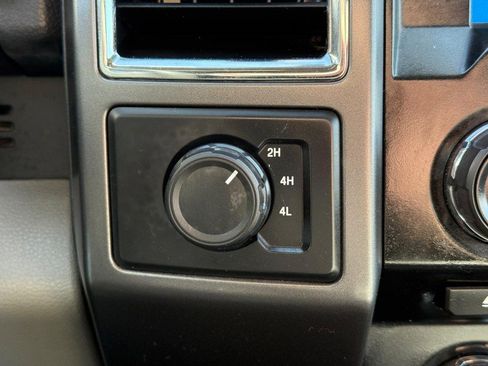 Used 2016 Ford F150 XLT w/ Equipment Group 302A Luxury image 16