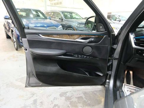 Used 2018 BMW X5 xDrive50i image 18
