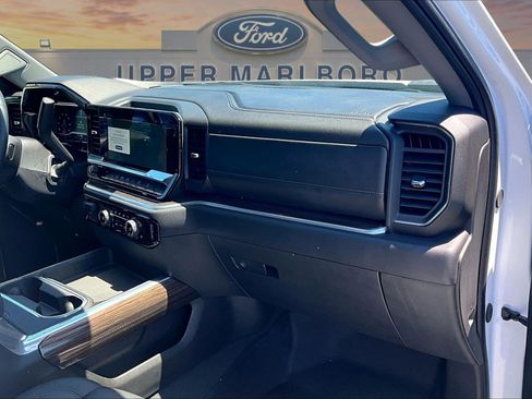Used 2025 Chevrolet Silverado 2500 LT w/ Trail Boss Package AWD/4WD image 17