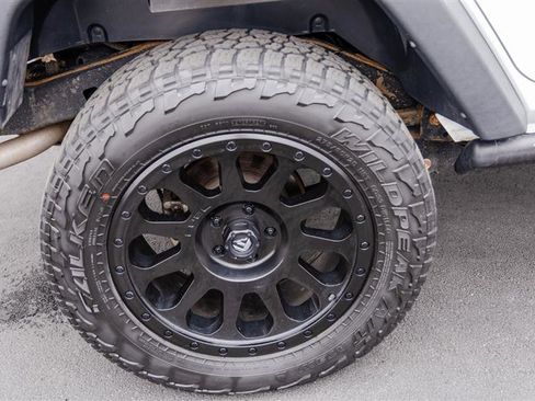 Used 2018 Jeep Wrangler Unlimited Sport S AWD/4WD image 45
