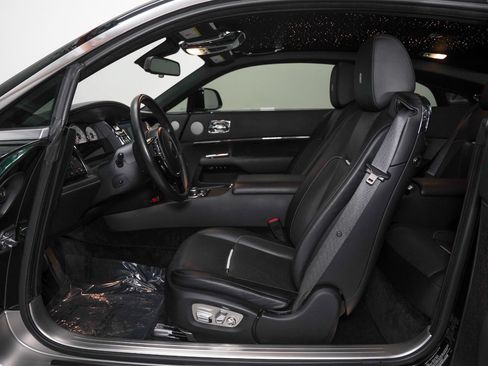 Used 2017 Rolls-Royce Wraith RWD image 38
