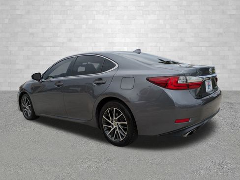 Used 2017 Lexus ES 350 image 4