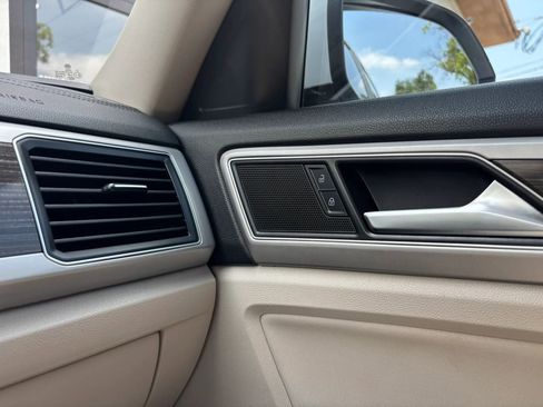 Used 2019 Volkswagen Atlas SE FWD image 53