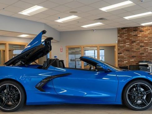 Used 2024 Chevrolet Corvette Stingray Preferred Conv w/ 2LT image 81