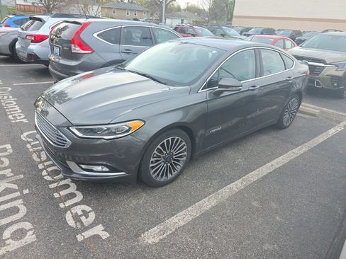 Used 2018 Ford Fusion Titanium image 1