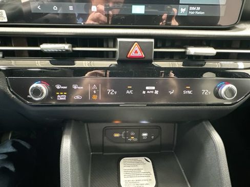 New 2026 Kia Sportage X-Line w/ X-Line Premium Package AWD/4WD image 18
