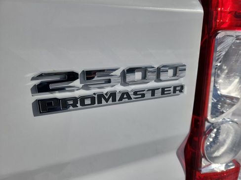 Used 2025 RAM ProMaster 2500 w/ Convenience Group image 29