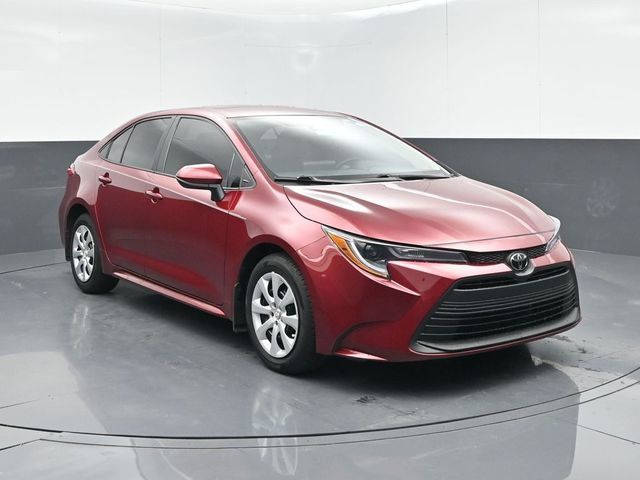 Used 2025 Toyota Corolla LE FWD image 1