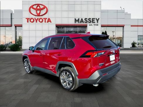 Used 2024 Toyota RAV4 XLE Premium image 5