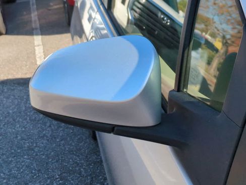 Used 2013 Toyota Yaris LE image 12