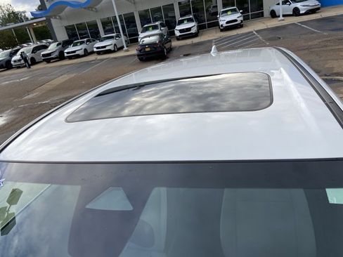 Used 2023 Honda CR-V EX image 32