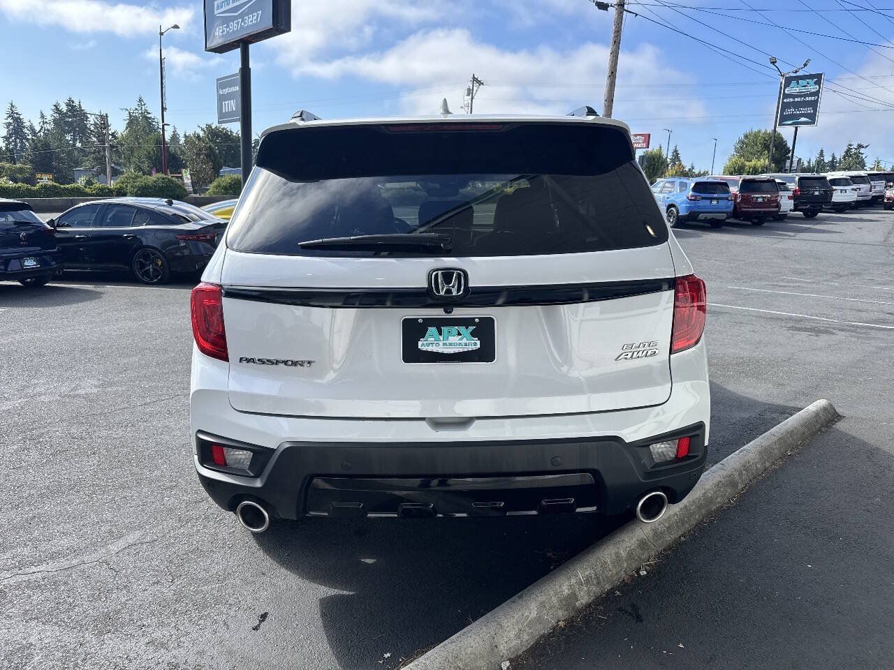 Used 2023 Honda Passport Elite image 5