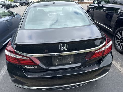 Used 2017 Honda Accord EX-L image 8
